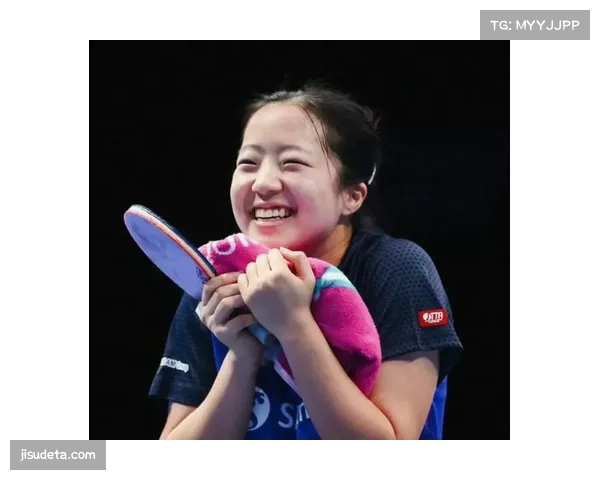 特写:韩国小将申裕斌赛后落泪,全场观众起立鼓掌致敬