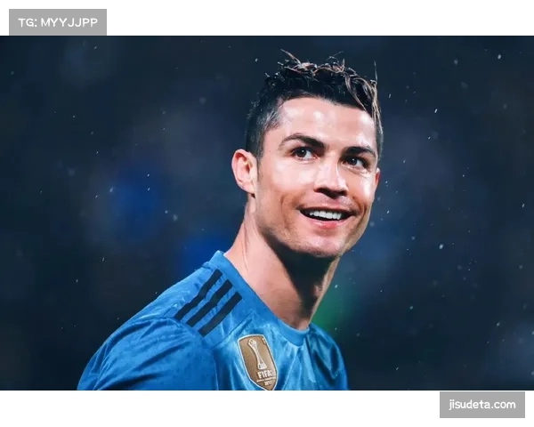 创纪录之夜：C罗纪念看台揭幕，尤文图斯为基耶萨颁发200场纪念奖盘